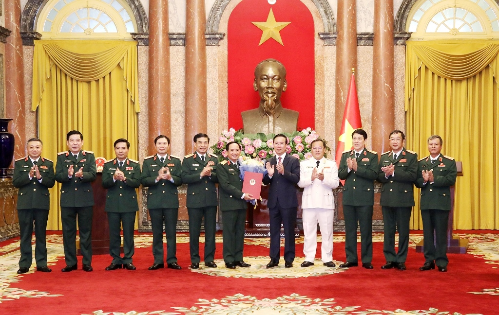 Chủ tịch nước trao quyết định thăng quân hàm Thượng tướng đối với đồng chí Trịnh Văn Quyết